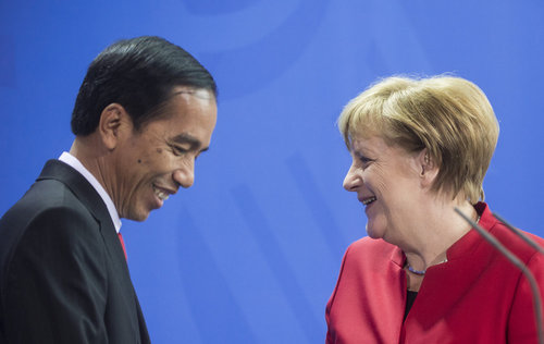 Praesident von Indonesien Joko Widodo besucht Merkel