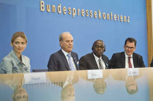 BM Mueller in der Bundespressekonferenz
