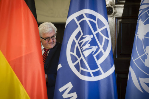 BM Steinmeier mit Fluechtlingsorganisationen