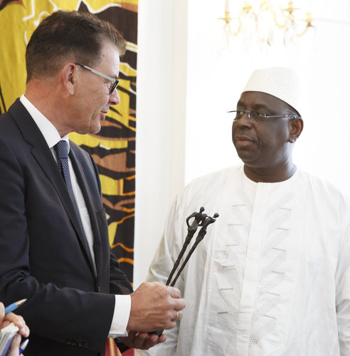 den senegalesischen Staatspraesidenten Macky Sall und den Finanzminister Amandou Ba