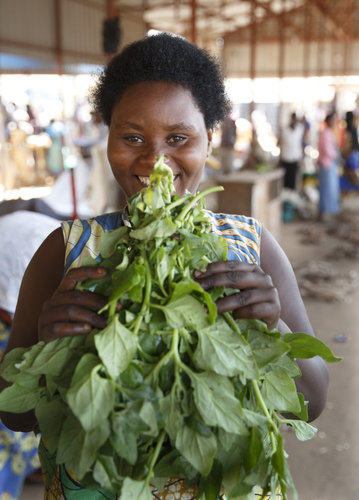 Marktfrau in Kigali