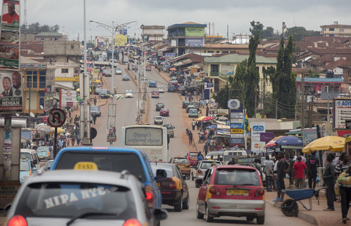 Strassenverkehr in Kumasi, Ghana