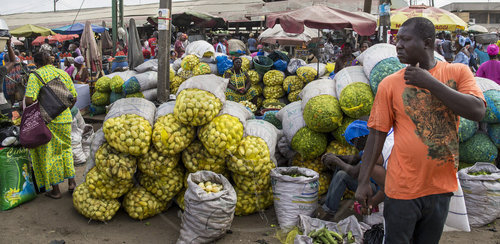 Gemuesestand auf dem Markt in Accra, Hauptstadt von Ghana
