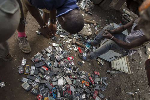 Verwertung von Elektroschrott in Afrika