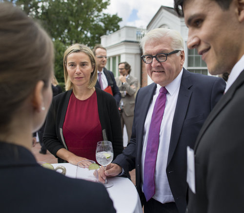 Steinmeier beim Quint-Treffen + EU in Boston.