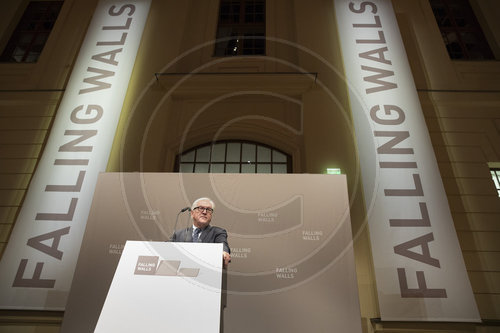 Bundesaussenminister Frank-Walter Steinmeier, SPD, auf der Veranstaltung: Falling Walls, im juedischen Museum