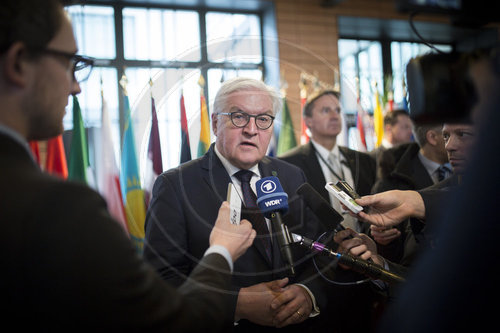 Frank-Walter Steinmeier reist nach Paris und Bruessel