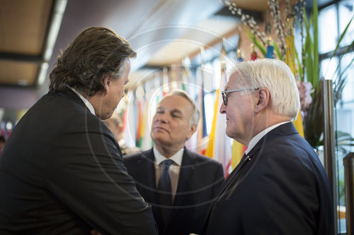 Frank-Walter Steinmeier reist nach Paris und Bruessel