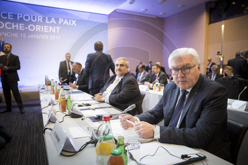Frank-Walter Steinmeier reist nach Paris und Bruessel