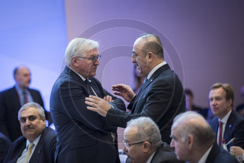 Frank-Walter Steinmeier reist nach Paris und Bruessel