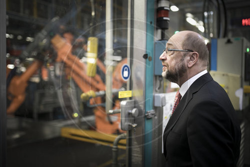 Martin Schulz besucht Ford-Werk in Koeln