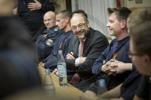 Martin Schulz besucht Freiwillige Feuerwehr in Duisburg