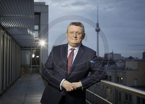 Portrait Bundesgesundheitsminister Hermann Groehe