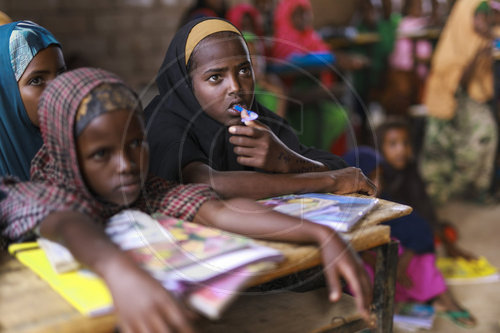 Schueler einer Grundschule in Aethiopien