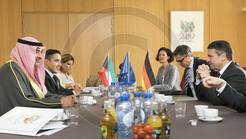 Sigmar Gabriel, SPD, Vizekanzler und Bundesaussenminister, auf der Syrienkonferenz in Bruessel, 05.04.2017.