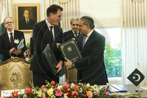 BM Mueller besucht Pakistan