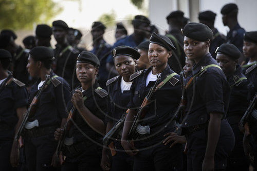 Polizistinnen an einer Polizeischule in Mali