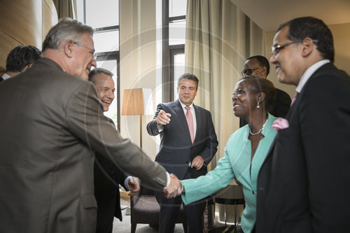 Sigmar Gabriel trifft Praesidenten von Ruanda