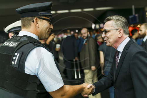BM de Maiziere besucht Bundespolizei