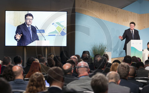 Hans-Joachim Fuchtel, Staatssekretaer im BMZ spricht auf der COP23