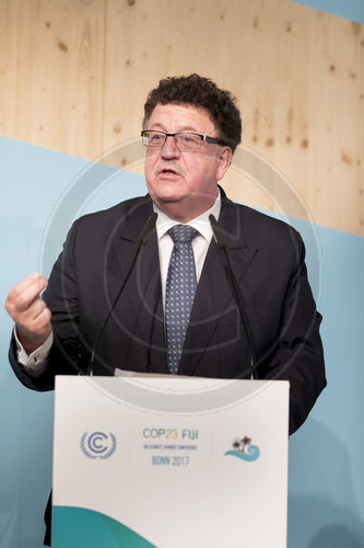 Hans-Joachim Fuchtel, Staatssekretaer im BMZ spricht auf der COP23