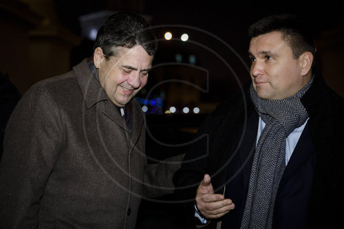 Gabriel reist in die Ukraine