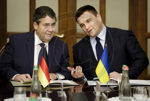 Gabriel reist in die Ukraine