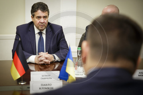Gabriel reist in die Ukraine