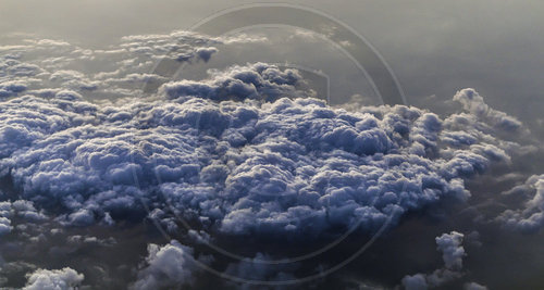 Wolken aus dem Flugzeug gesehen