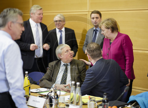 Hauptverhandlungsrunde 
anlaesslich der Koalitionsverhandlungen von CDU, CSU und SPD