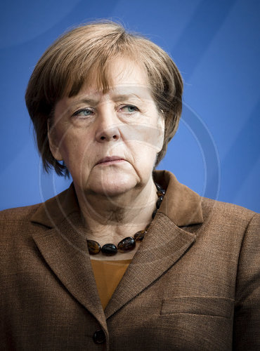 Merkel empfaengt Gutachten der EFI