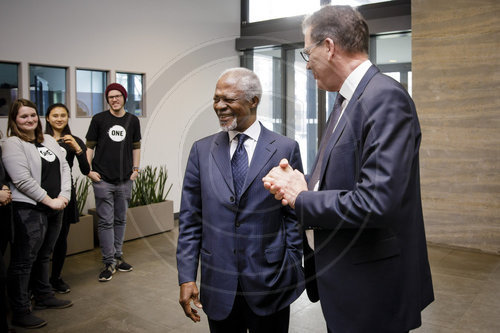 BM Mueller trifft Kofi Annan