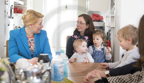 Bundesfamilienministerin Franziska Giffey, SPD, besucht Kindertagespflege in Herne