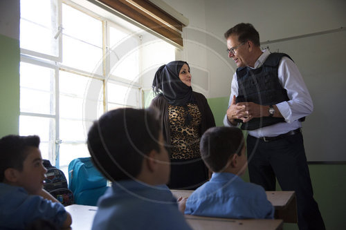 Bundesentwicklungsminister Gerd Mueller, CSU, besucht die Al Huda Schule von UNICEF