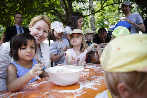 BM Giffey besucht Nachbarschaftsfest