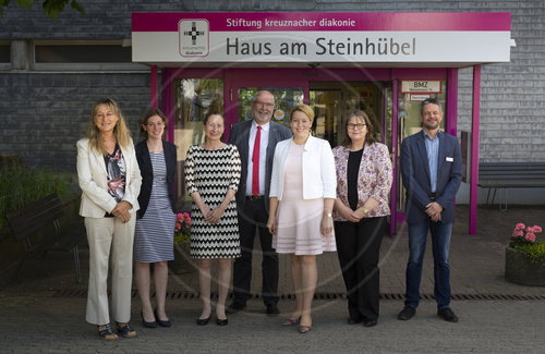 Besuch des Hauses am Steinhuebel (Pflegeheim) der Seniorenhilfe Kreuznacher Diakonie in Saarbruecken