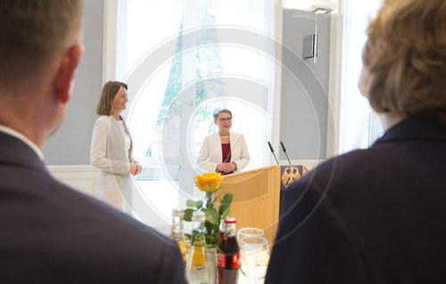 Bundesjustizministerin Katarina Barley, SPD, und Bettina Limperg, Praesidentin des BGH