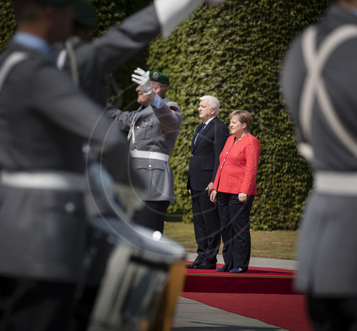 Merkel empfaengt Ministerpraesidenten von Montenegro