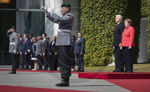 Merkel empfaengt Ministerpraesidenten von Montenegro