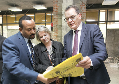 Bundesentwicklungsminister Gerd Mueller, CSU, und Abiy Ahmed, Premierminister von Aethiopien