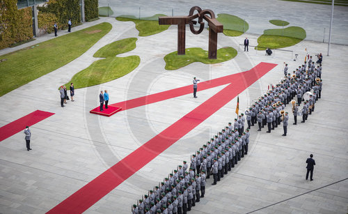 Merkel empfaengt Ministerpraesidenten der Tschechischen Republik