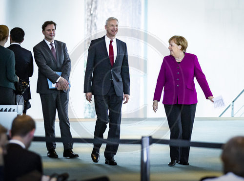 BK'in Merkel trifft Karins
