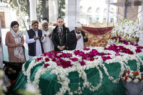 BM Maas besucht Pakistan