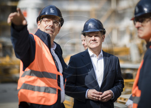 Olaf Scholz besucht Humboldt-Forum