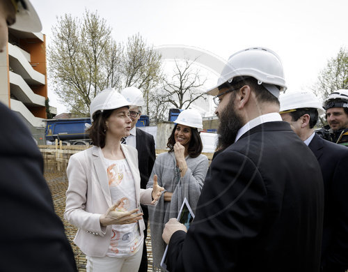 BM Barley besucht Baustelle des Pears Juedischen Campus