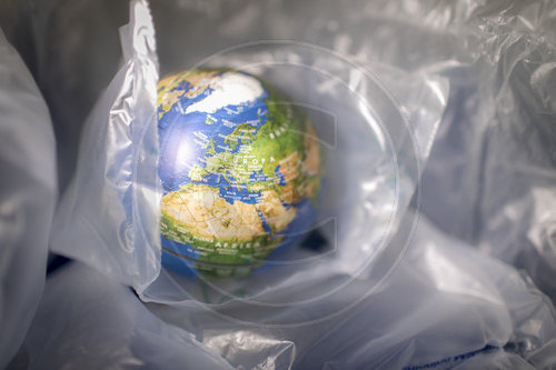 Globus in Plastik