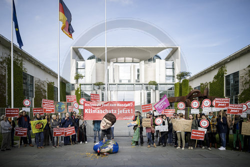 Klimaschutz Jetzt demonstration vor Bundeskanzleramt