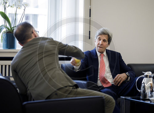 BM Maas trifft John Kerry