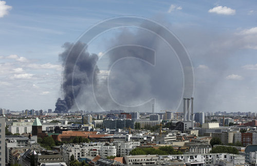 Dong-Xuan-Center in Berlin Lichtenberg brennt