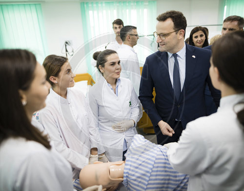 BM Spahn reist in den Kosovo